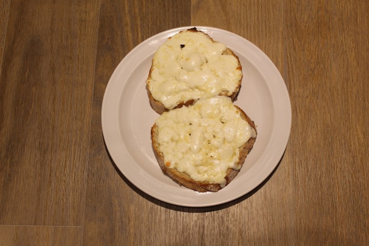 Garlic & Melted Mozzarella Bread