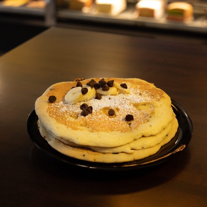 Pancakes with Bananas and Chocolate Chips