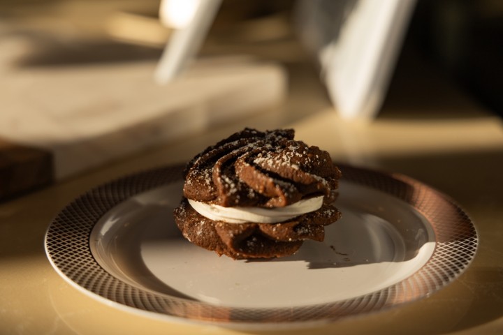 Cookie Sandwich w/ Cream Cheese Filling and Rum
