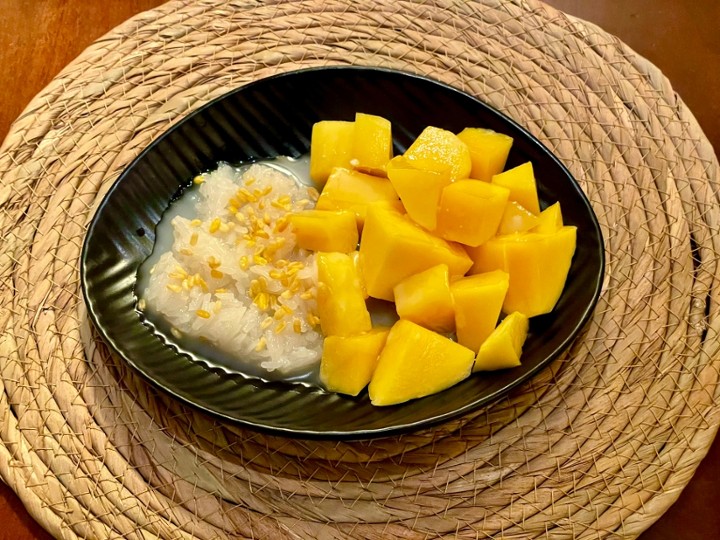 Sweet Sticky Rice w/Fresh Mango