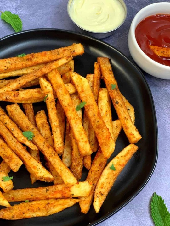CRISS CUT FRIES WITH MAGGI SAUCE