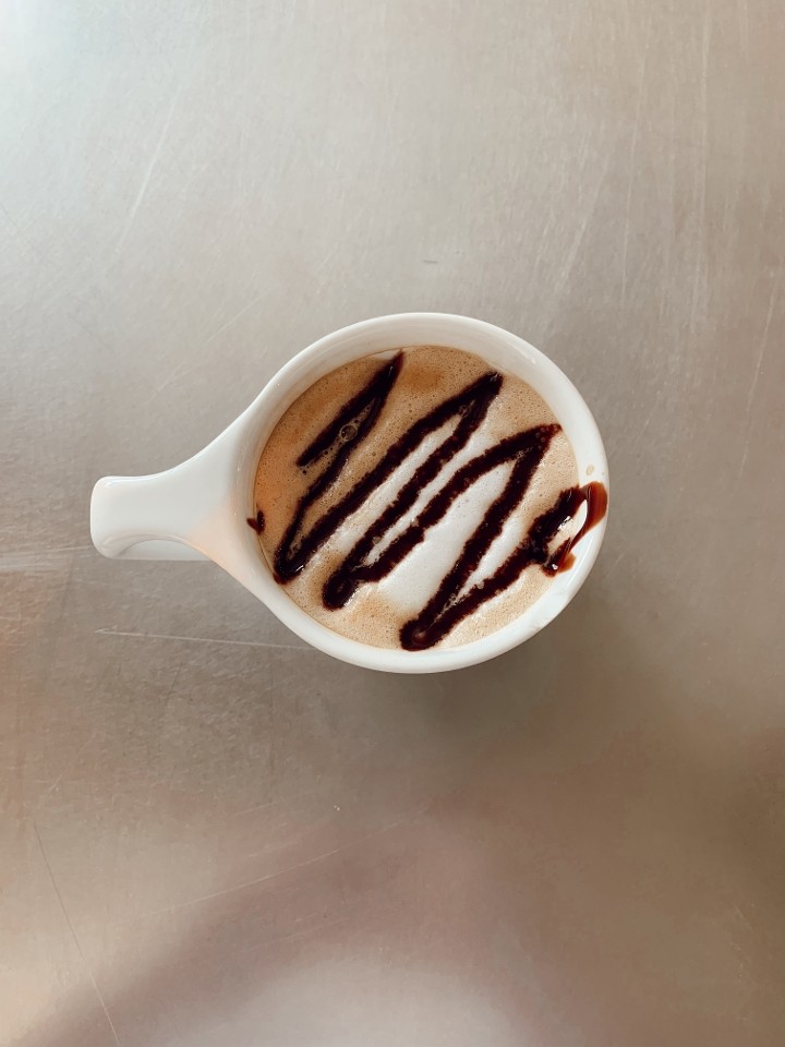 Turtle latte (1 Caramel, 1 Toffeenut, 1/2 scoop Mocha)