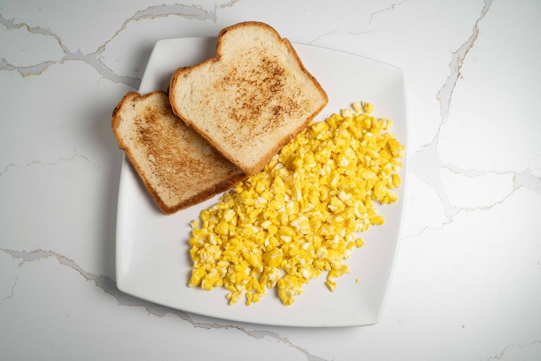 Scrambled Eggs With Bread