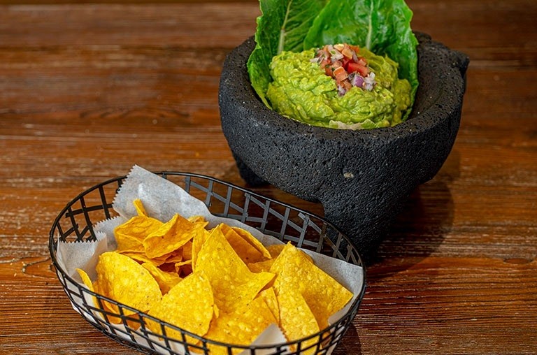 Noches de Colombia Woodbridge PECHUGA A LA PLANCHA