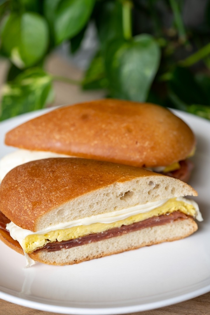 Italian Pesto Egg & Cheese