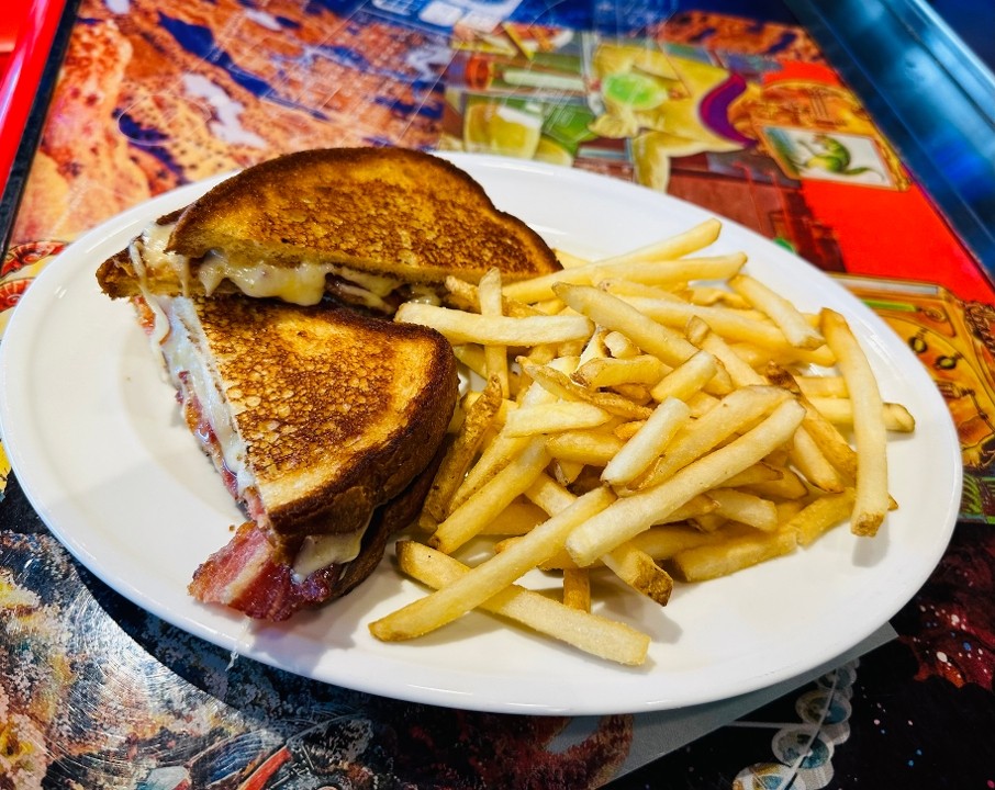 Grilled Cheese & Bacon Sandwich