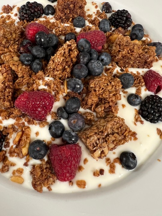 Granola and Fresh Berries