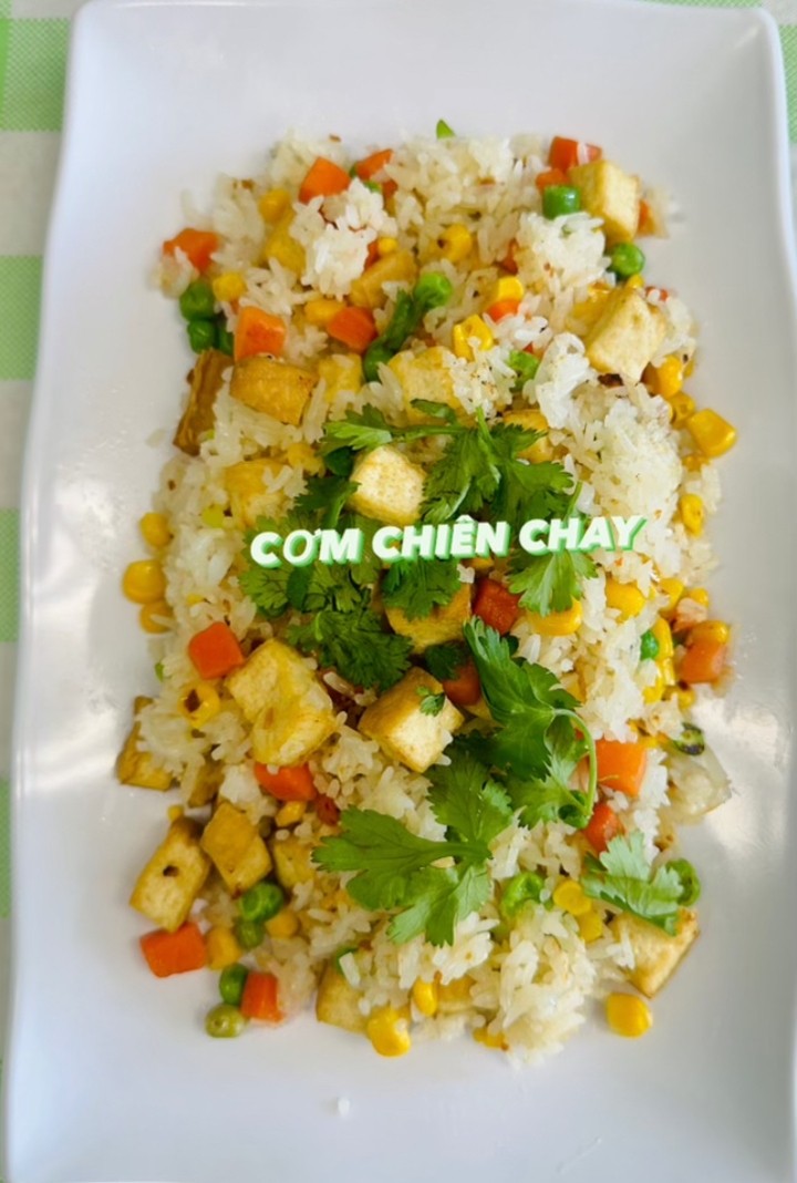 Com Chien Chay- Vegetarian Fry Rice (Tofu, Rice and Vegetable)