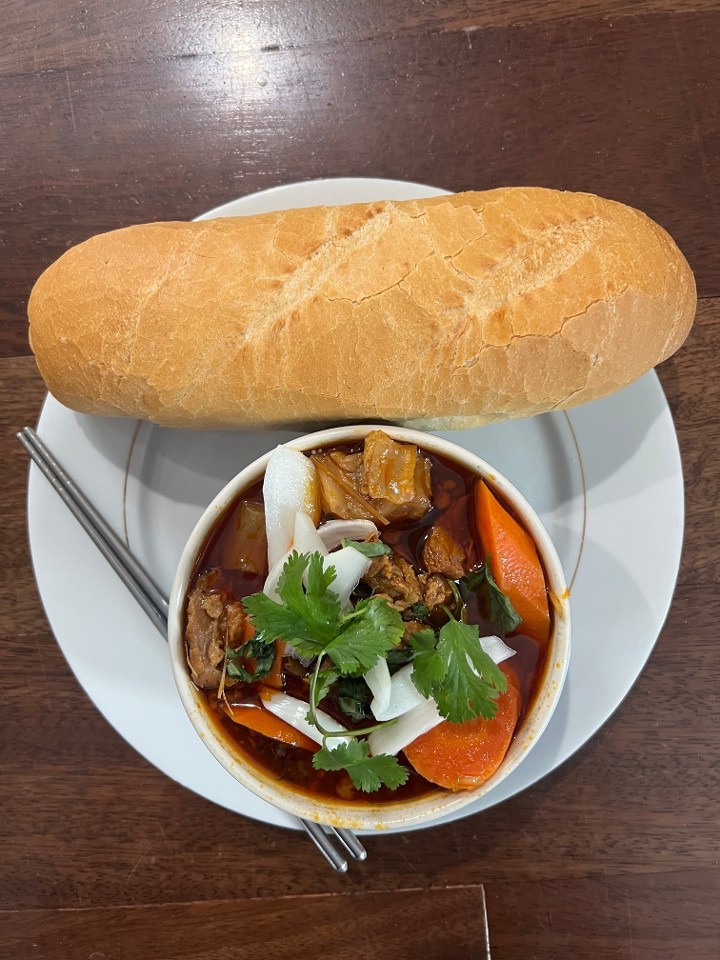 Bò Kho - Beef Stew with Baguette Bread