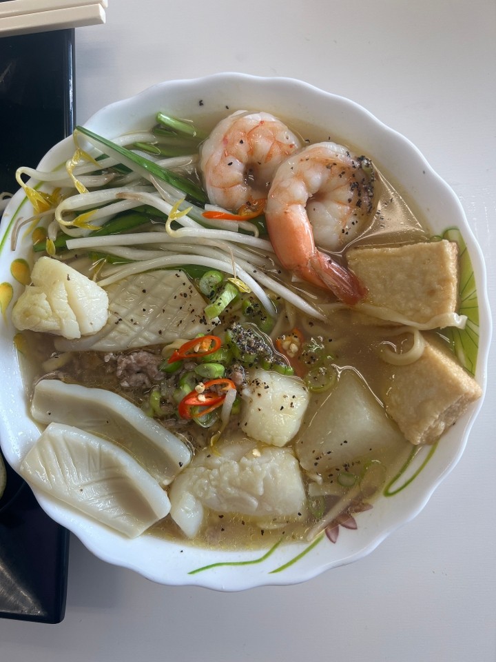 Hủ Tiếu Hải Sản - Seafood Clear Noodle Soup
