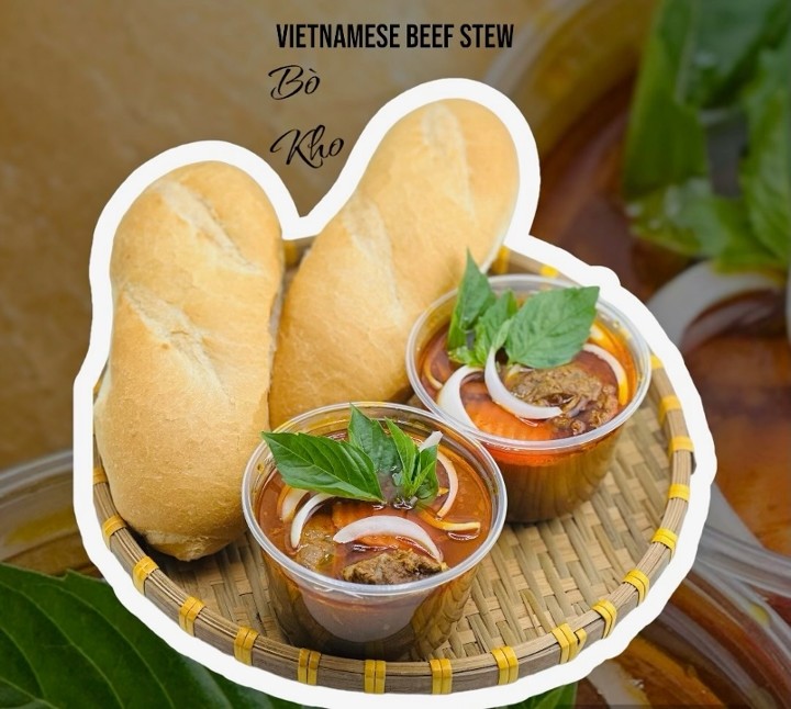 Bò Kho - Beef Stew with 2 Baguette Breads