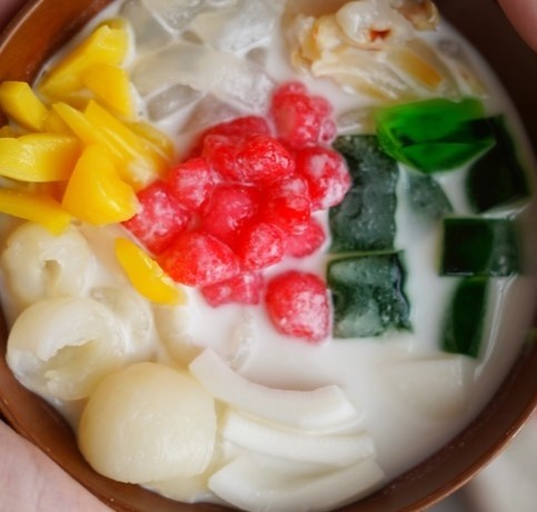 D11. Thai Fruit Dessert w Durian - Che Thai