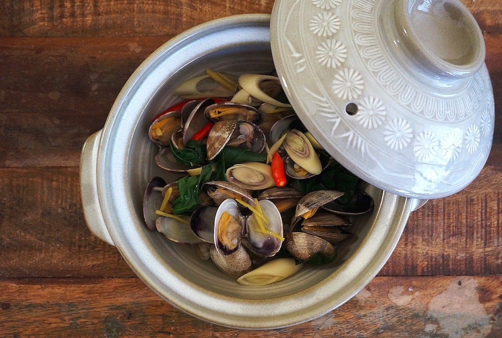 O7. Nghêu Hap Xa      Steamed clams with lemongrass