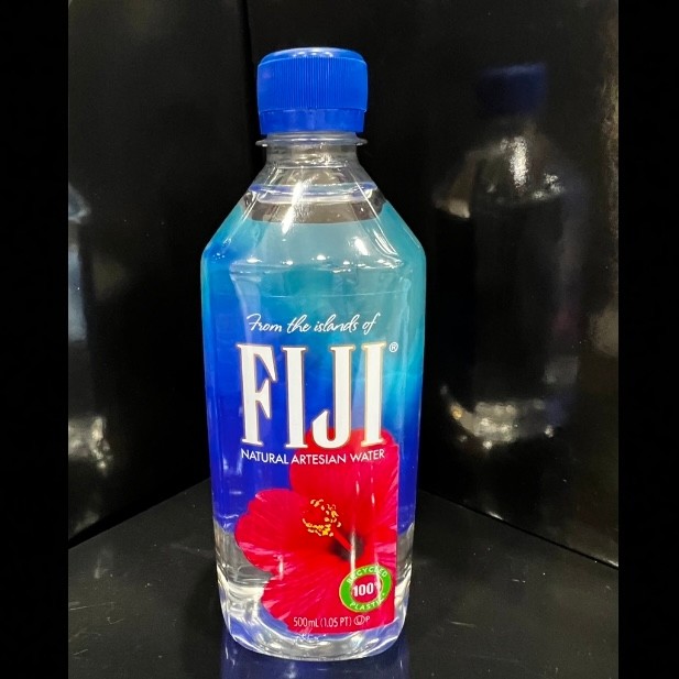 Bottled Fiji Water (500 mL)