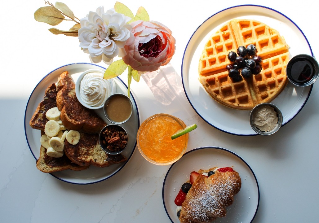 Water Oak Cafe & Bakery