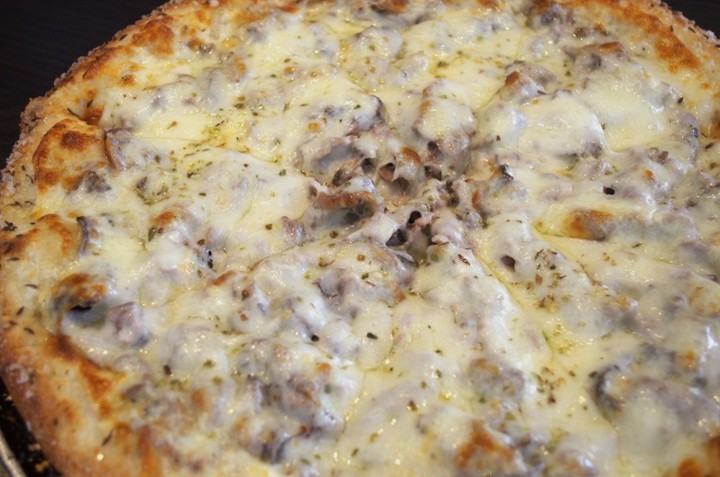 13" SMALL BEEF ON WECK PIZZA