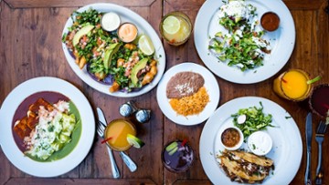 Móle Mexican Bar & Grill - UES