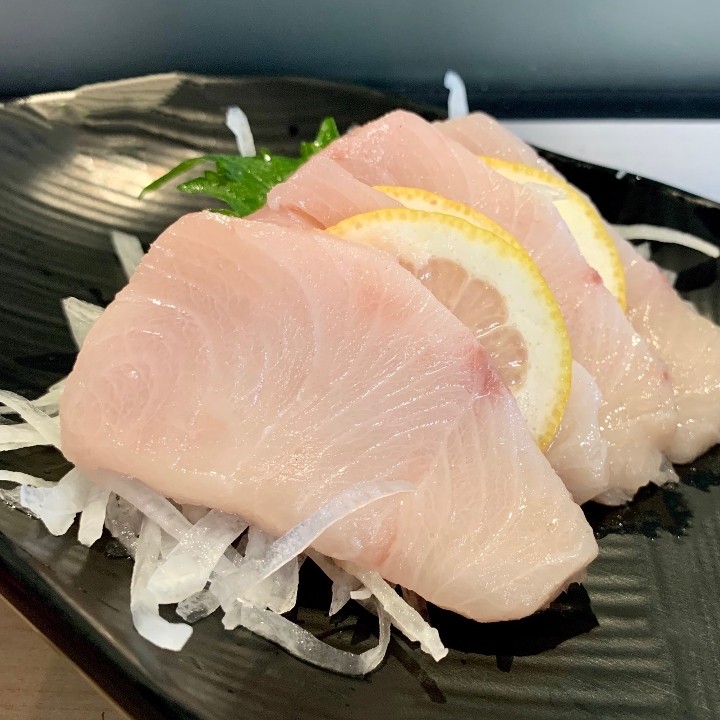 Hamachi 4pc sashimi