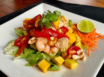 Thai Table Wichita 3570 N Woodlawn Blvd # 100