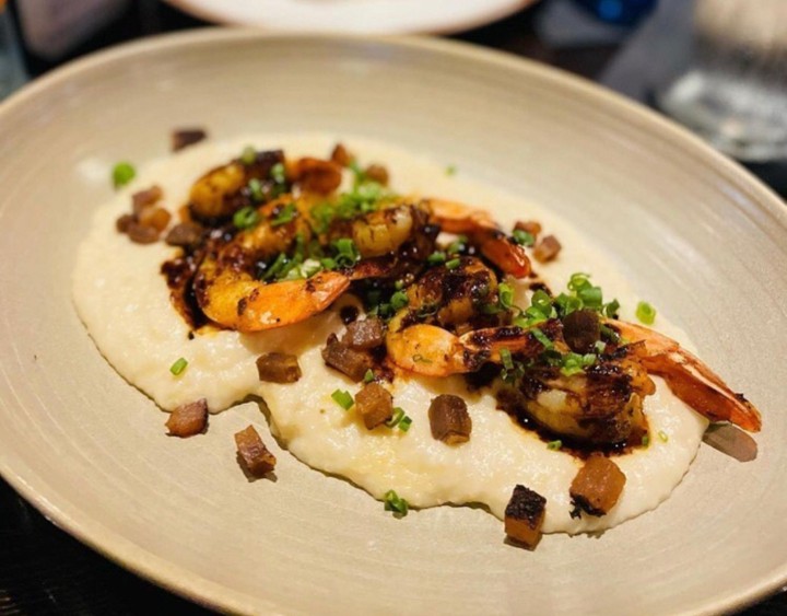 Nawlin's Shrimp & Grits