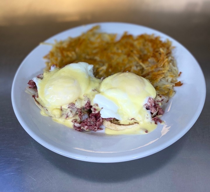 HOMEMADE CORNED BEEF HASH BENNY