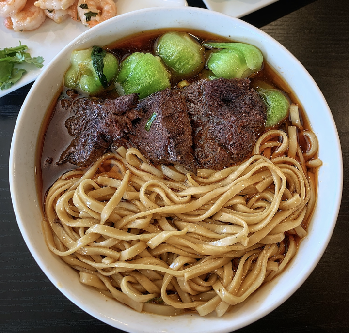 招牌牛肉麵 Taiwan's Best Beef Noodle Soup