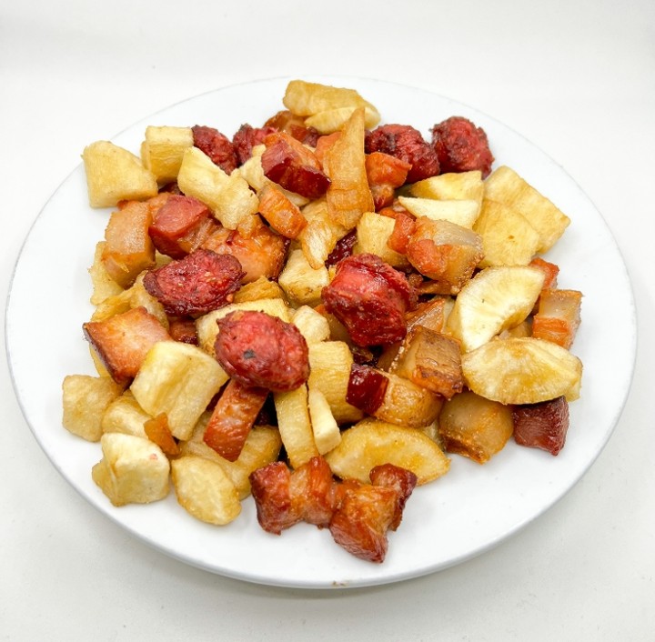 Mandioca,Bacon e Linguica (Yuca, Bacon, Sausage)