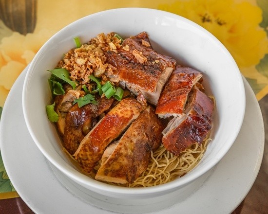 NS10. Soy Chicken Roast Duck Noodle Soup