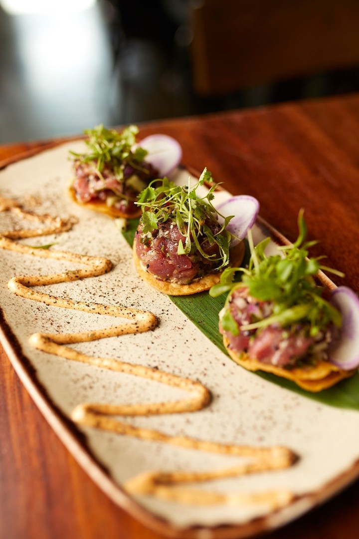 Tuna Poke tostadas