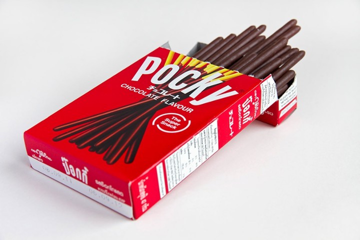 Chocolate pocky sticks