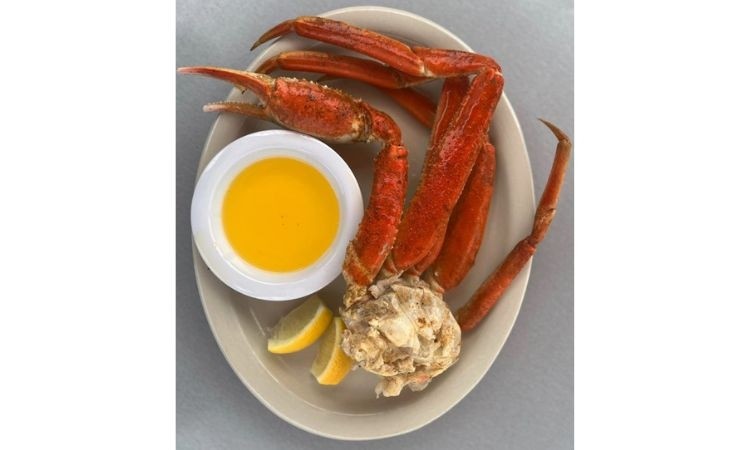 Steamed Snow Crab