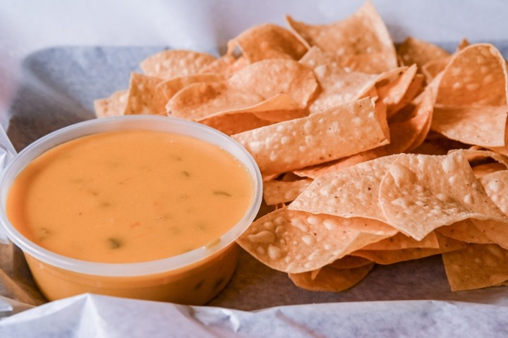 Chips & Lg Queso
