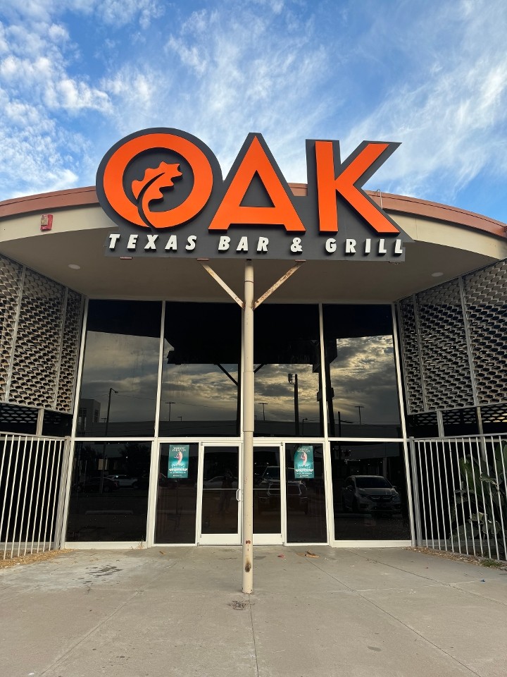 Oak Texas Bar & Grill 04 - Southtown