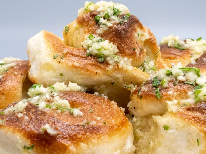 Ten Garlic Knots