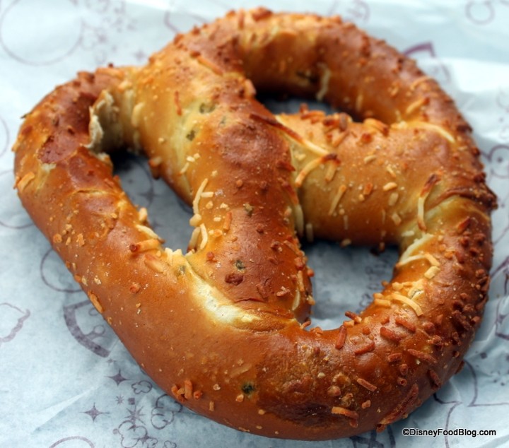 Jalapeño Cheese Pretzel