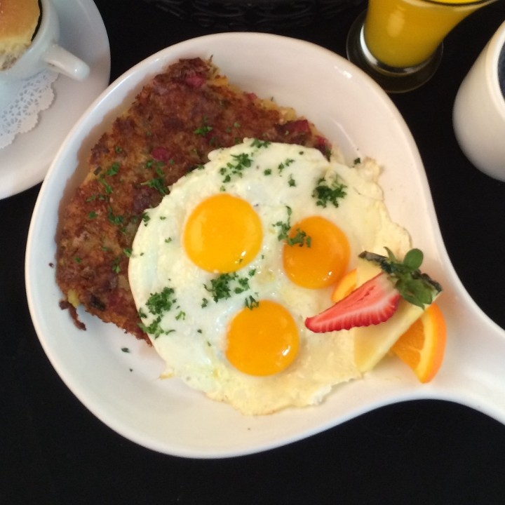 Homemade Corned Beef Hash & Eggs