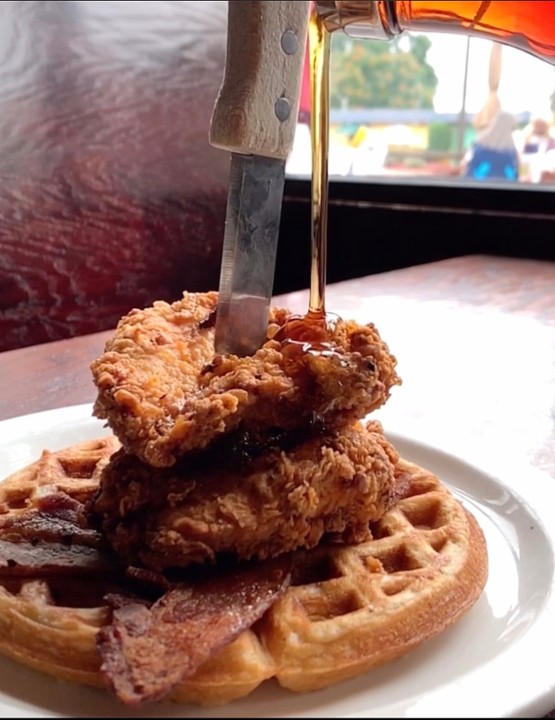 CHICKEN & WAFFLE