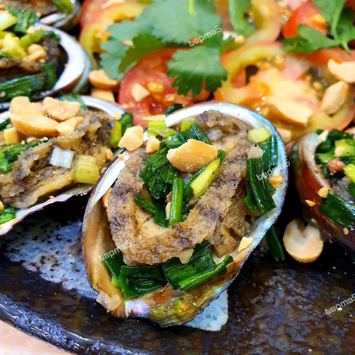Abalone grill with Scallion