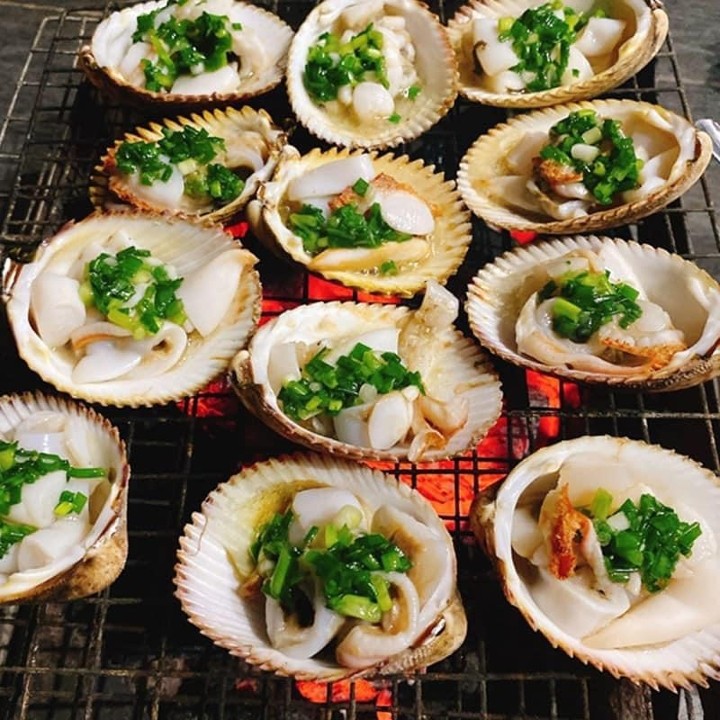 Cockle Clam grilled with scallion