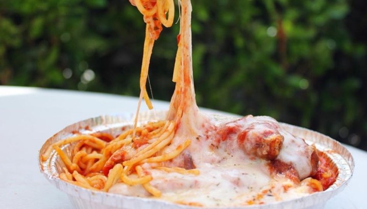 Large Spaghetti with Chicken Parmigiano