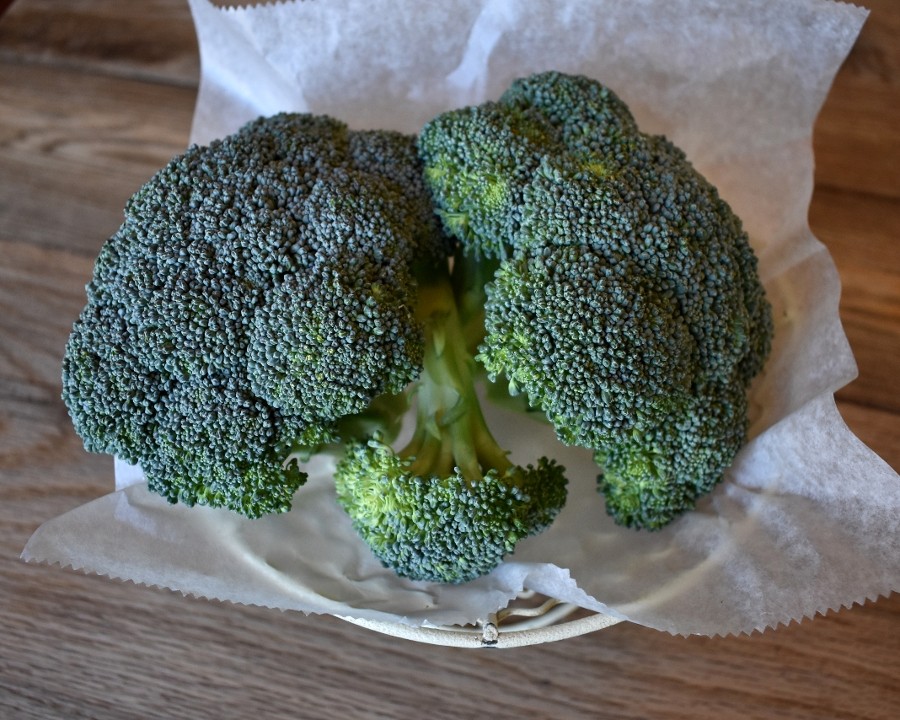 Broccoli Crowns (1+ pound bag)