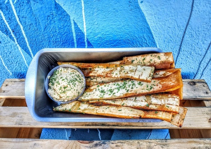 Sm Fried Pita Strips w/Hummus