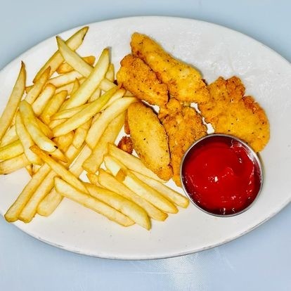 CHICKEN TENDERS WITH FRIES