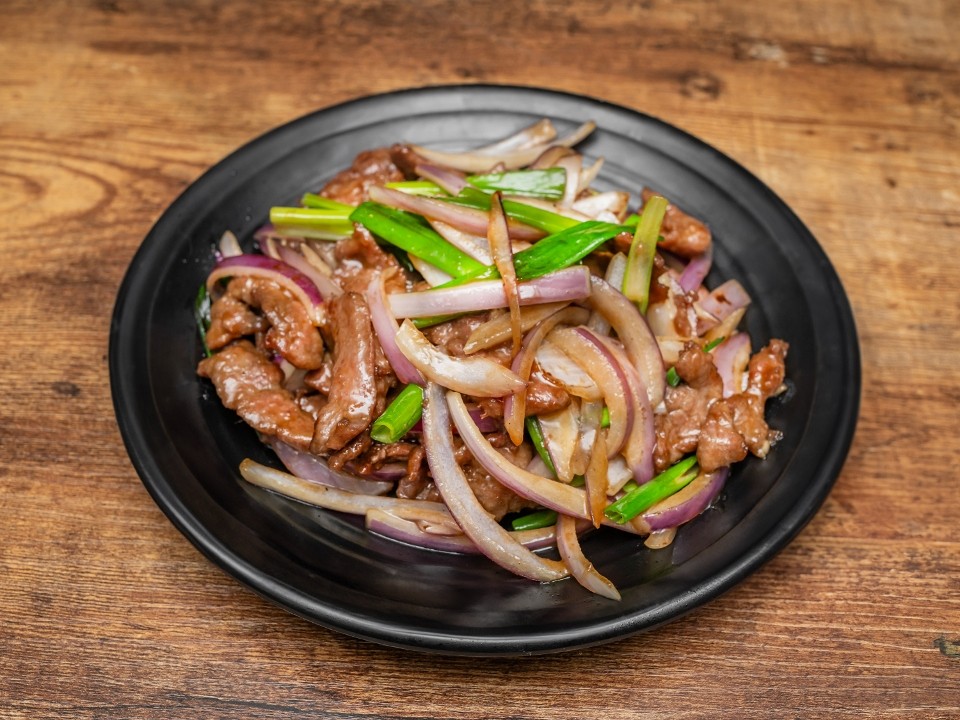 Sauteed Beef in Scallion Style 葱爆牛肉
