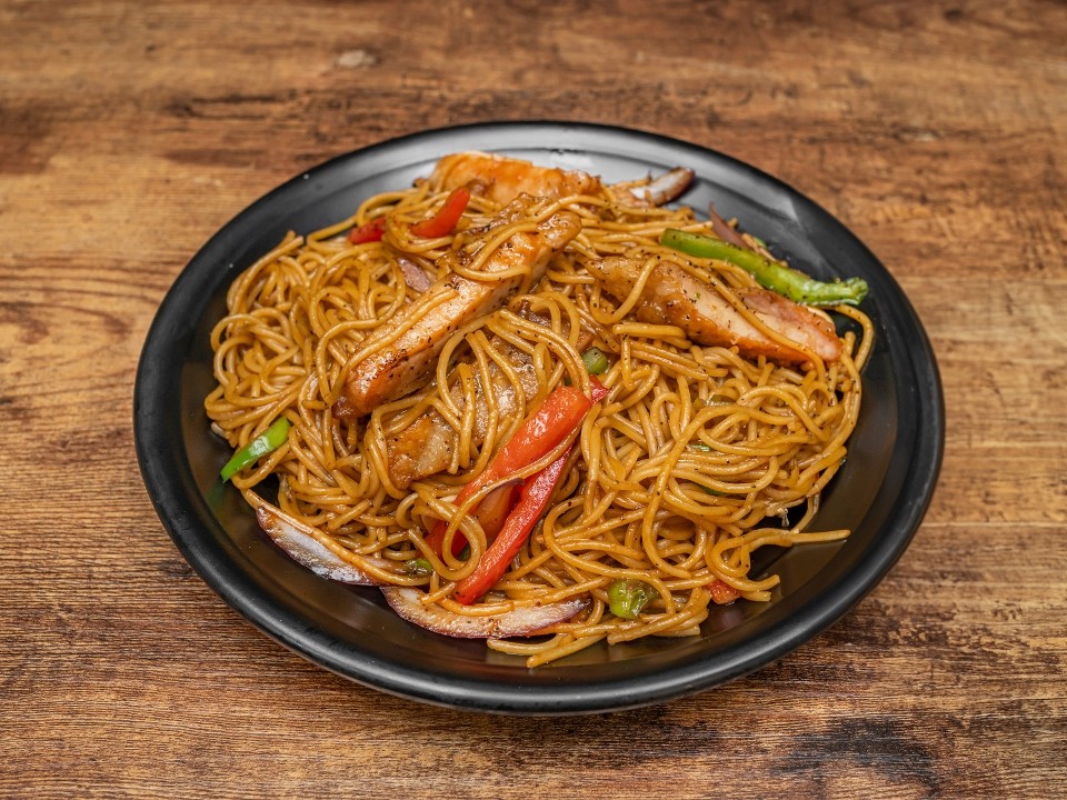 Chicken Noodle in Black Pepper Sauce黑椒鸡排炒意粉
