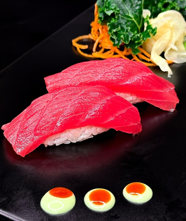 Tuna Sushi (2pcs)