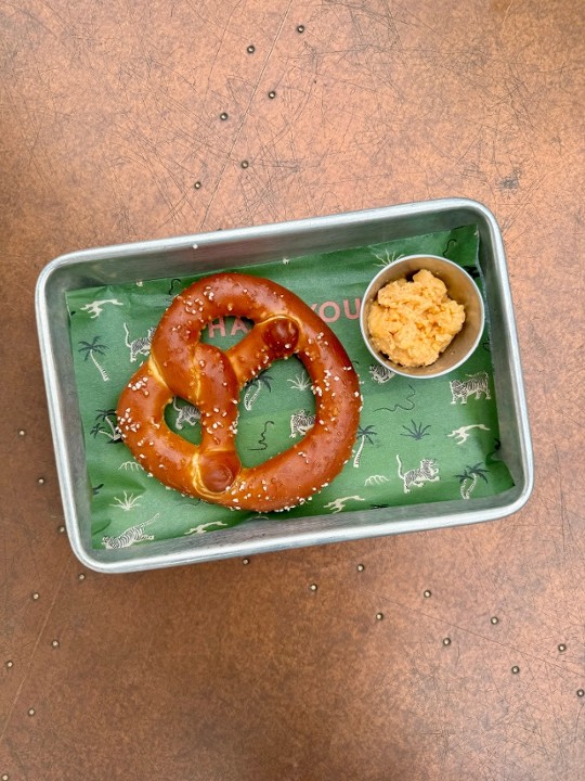 Small Pretzel