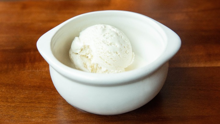 1 Scoop Amy's Vanilla Ice Cream (No topping)