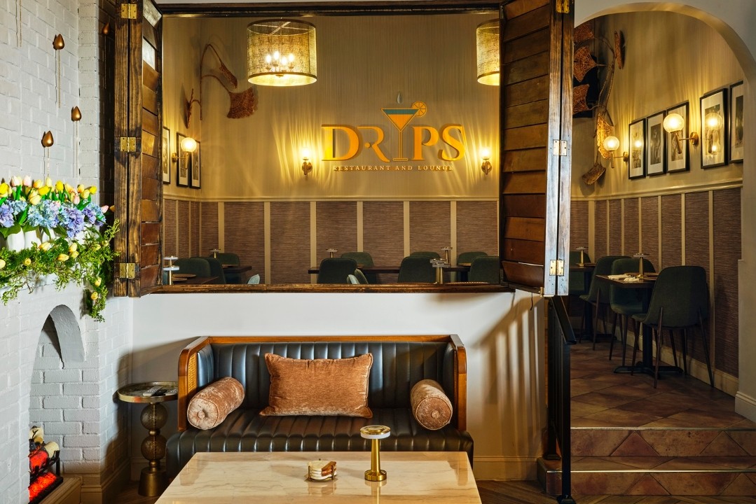 Drips Restaurant & Lounge 684 East 241st Street