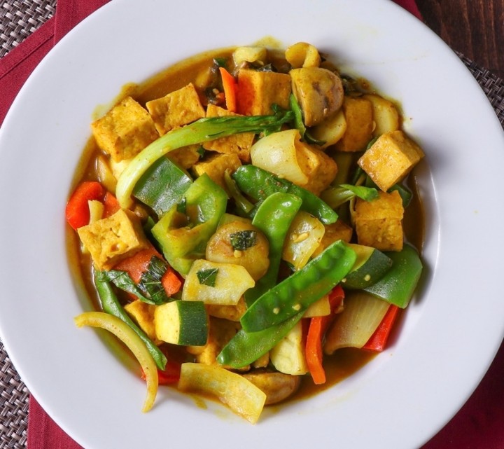 Curry Basil Vegetable with Tofu